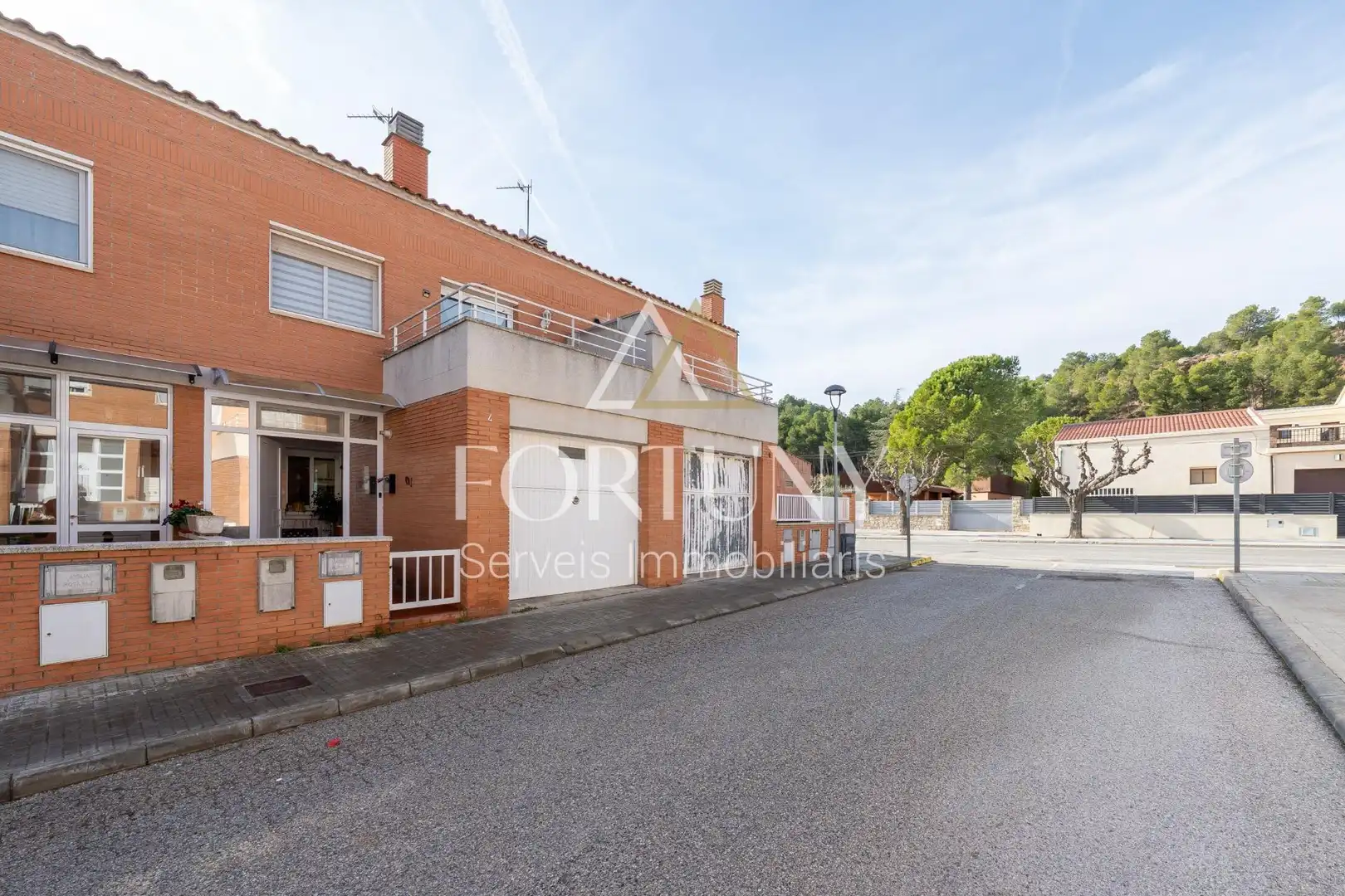 Vista exterior de Casa o chalet en venta en Pira con Aire acondicionado, Calefacción y Jardín privado