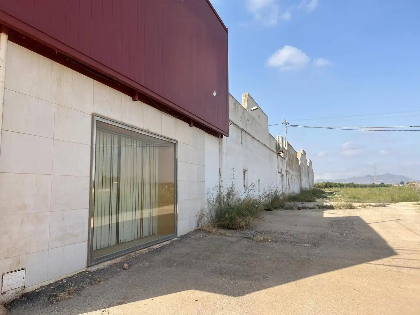 Vista exterior de Nau industrial en venda en Cartagena amb Calefacció