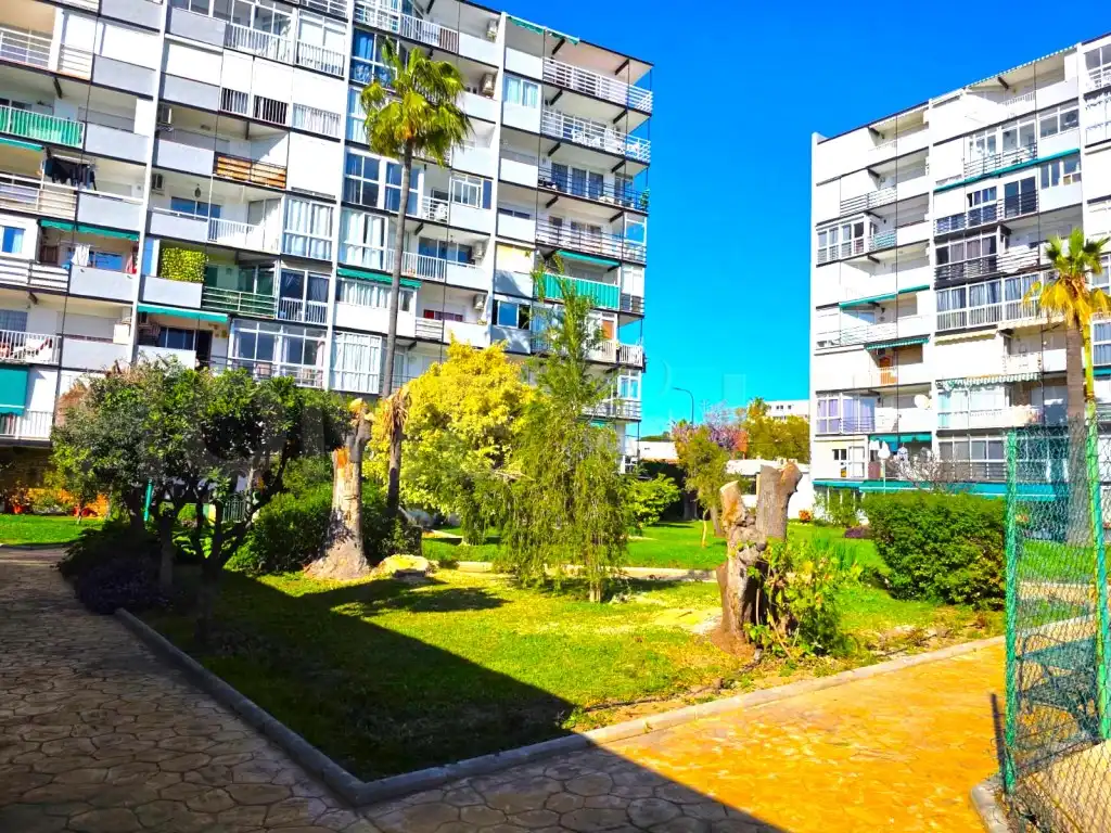 Vista exterior de Apartamento en venta en Benalmádena con Jardín privado, Terraza y Piscina