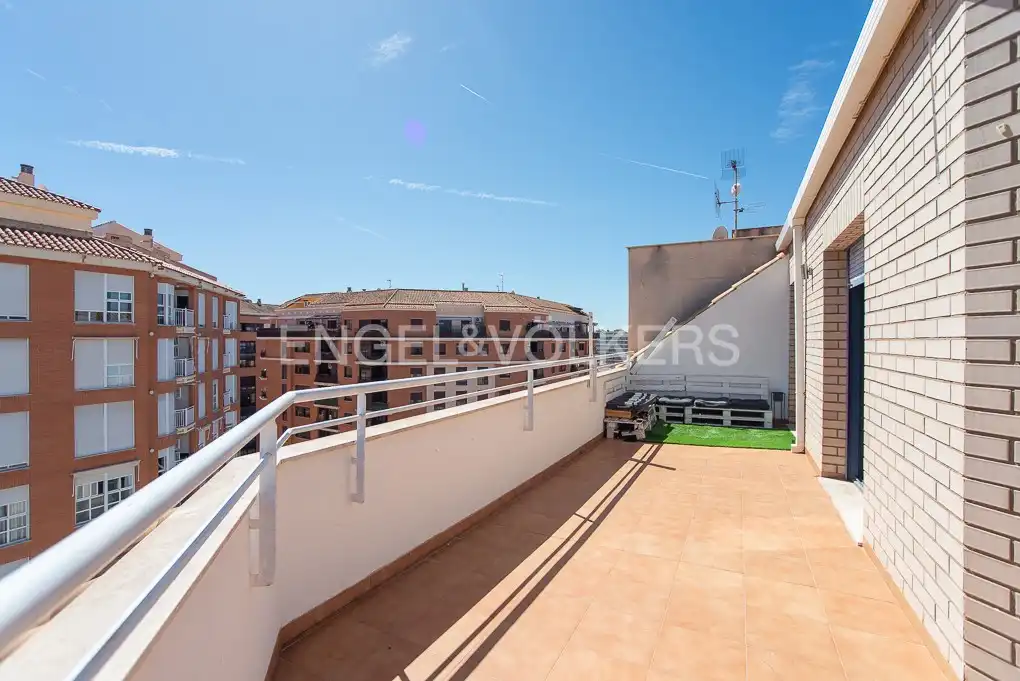 Terrassa de Àtic en venda en Castellón de la Plana / Castelló de la Plana amb Calefacció, Parquet i Terrassa