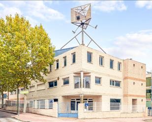 Vista exterior de Nau industrial en venda en Móstoles amb Alarma