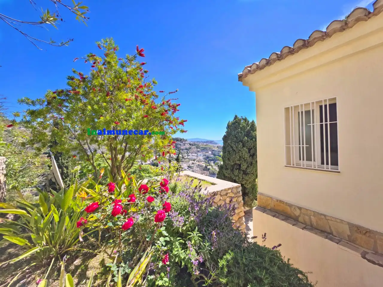 Vista exterior de Casa o chalet en venta en Almuñécar con Aire acondicionado, Calefacción y Terraza