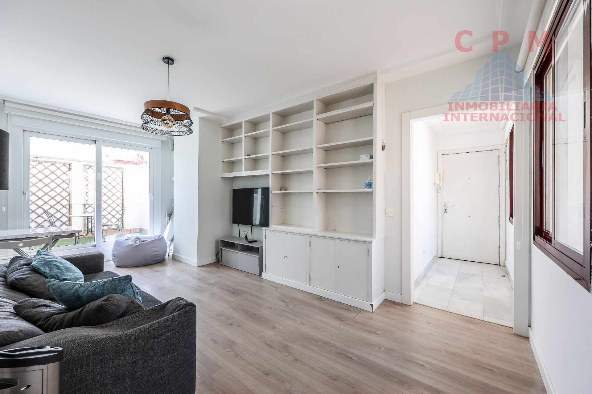 Living room of Attic to rent in  Madrid Capital  with Air Conditioner, Heating and Parquet flooring