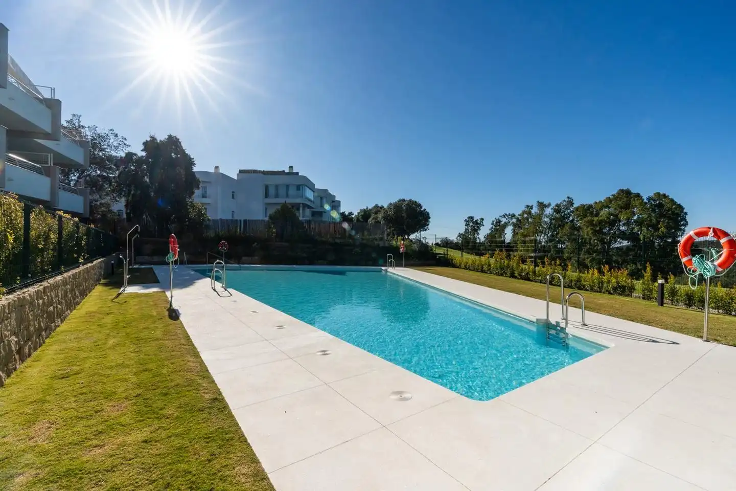 Piscina de Apartament en venda en Estepona amb Aire condicionat, Calefacció i Terrassa