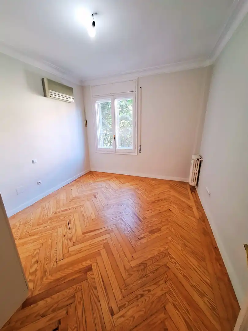 Wohnung zur Miete in Orense, Cuatro Caminos - Azca