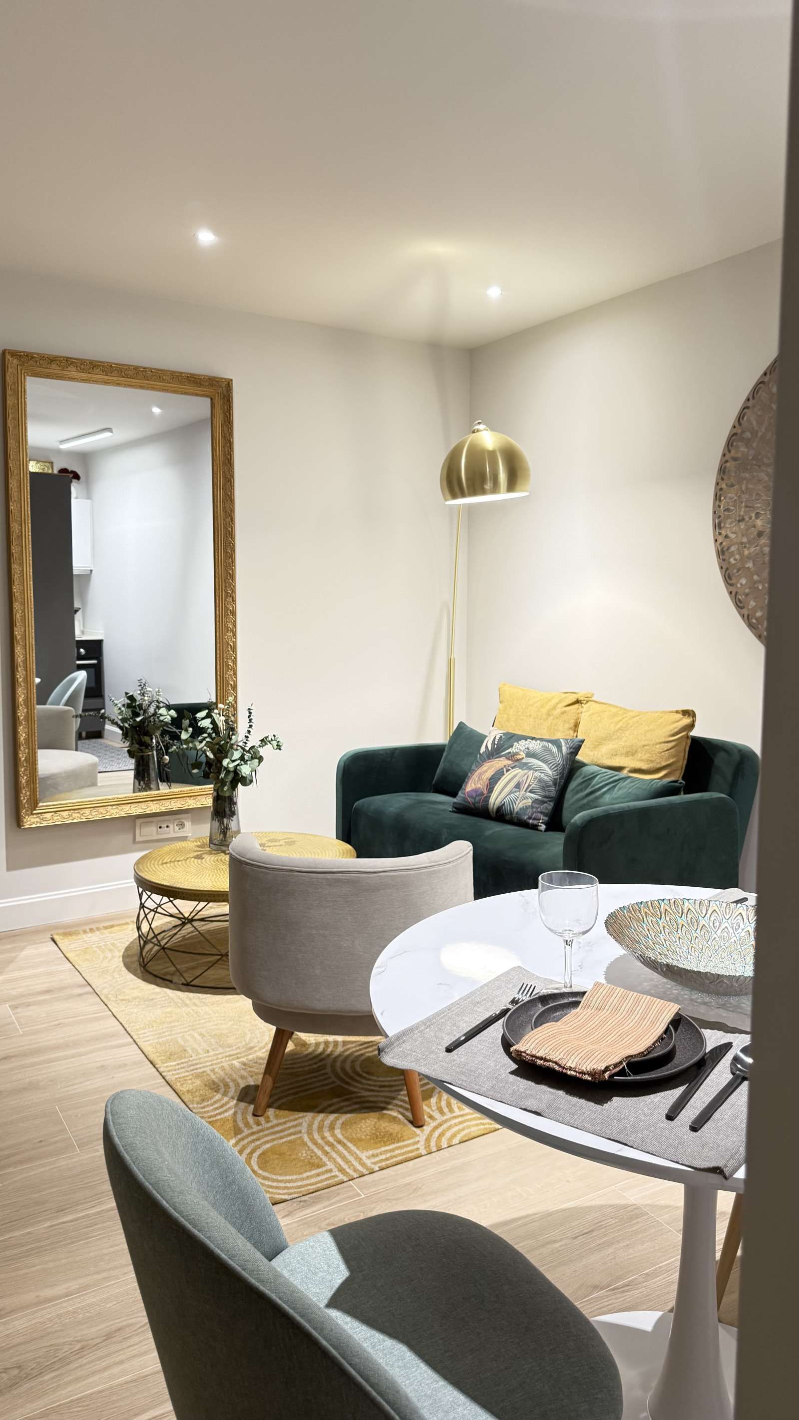 Sala d'estar de Estudi per a compartir en  Madrid Capital amb Aire condicionat i Terrassa