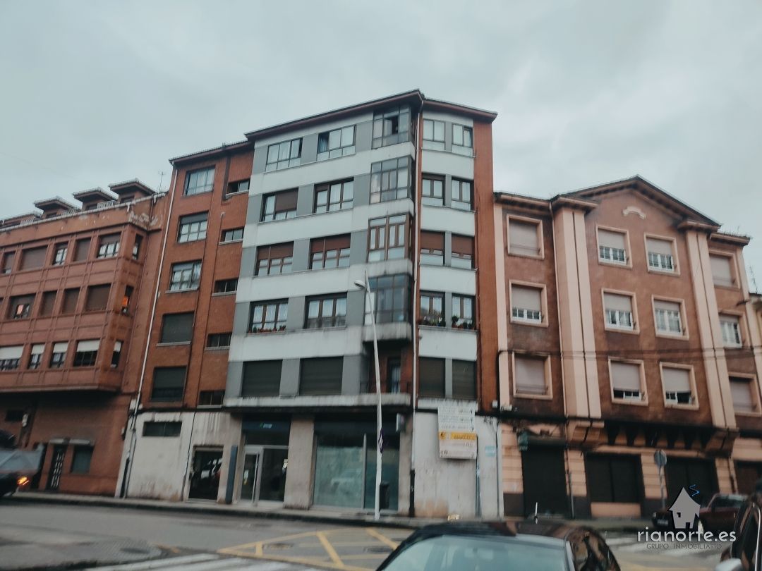 Piso en venta en Calle de Jaime Alberti, Sama