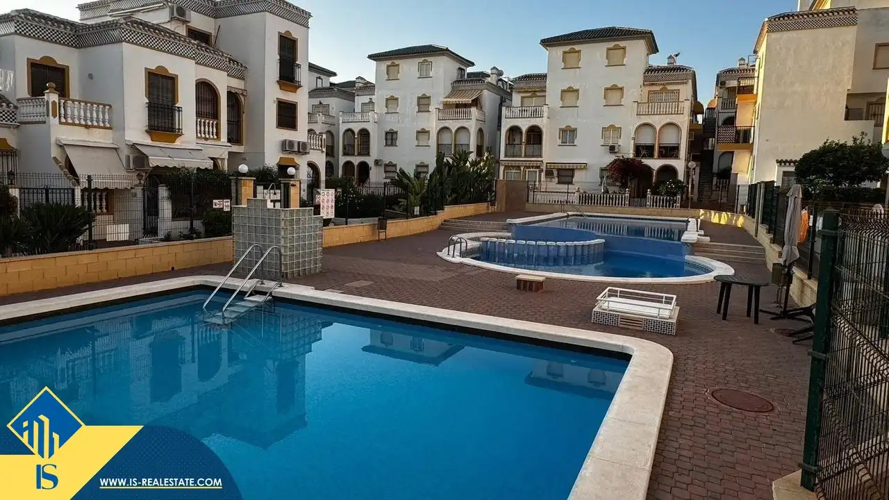 Flat with pool for sale in La Mata, imagen 2