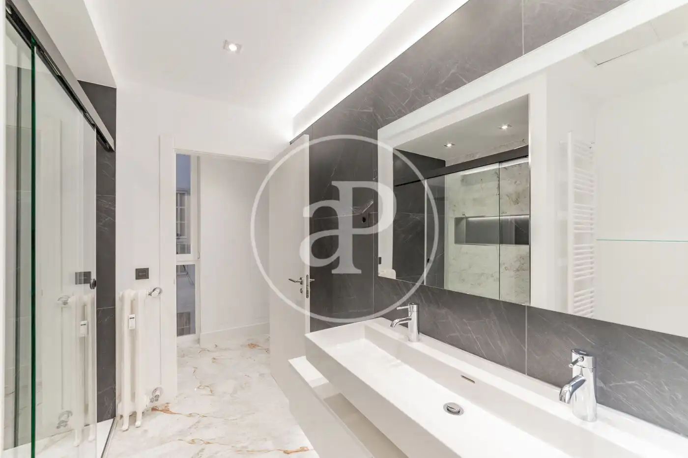 Baño de Piso de alquiler en Madrid con Aire acondicionado, Calefacción y Terraza