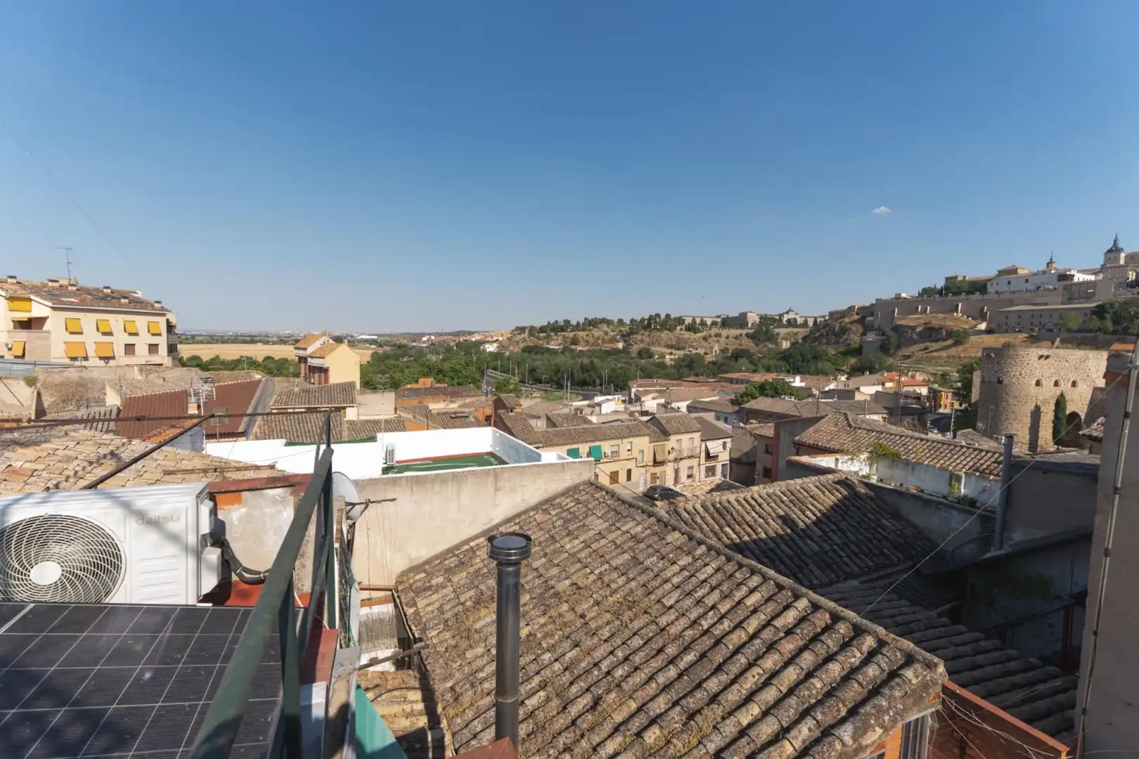 Vista exterior de Casa o xalet en venda en Toledo amb Aire condicionat i Calefacció