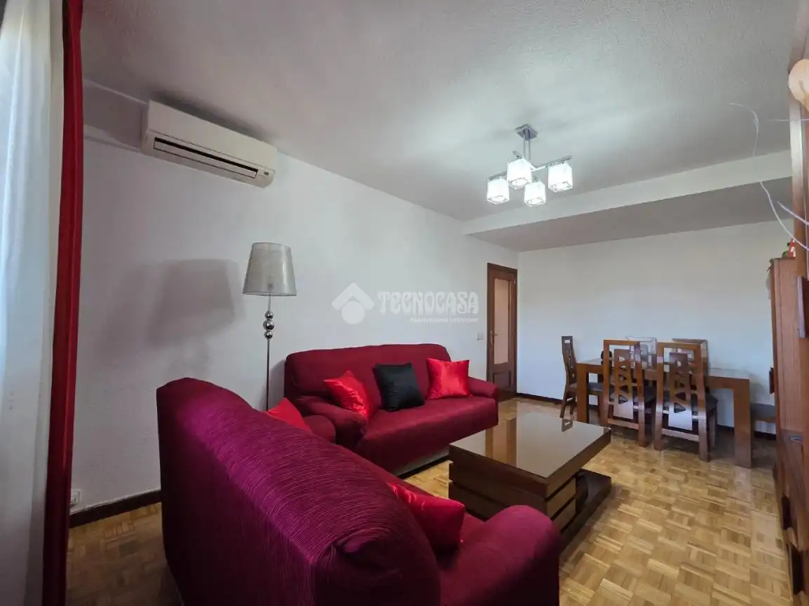Sala de estar de Piso en venta en Velilla de San Antonio con Aire acondicionado, Calefacción y Amueblado