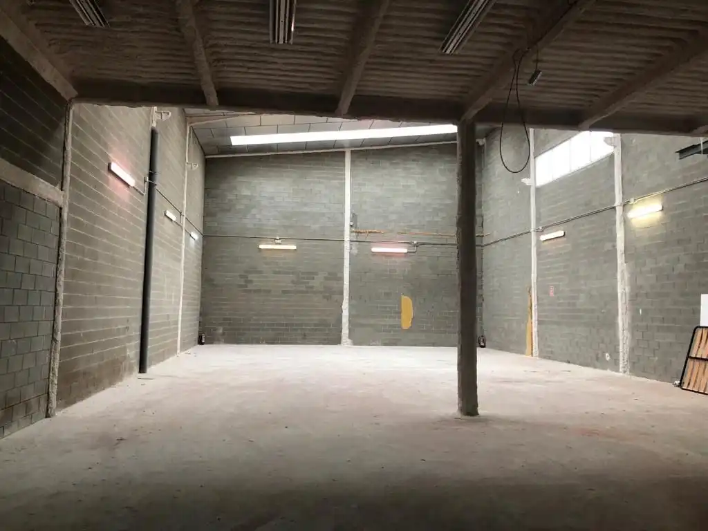 Industrial building to rent in Carrer de l'Oliverar 12, imagen 4