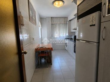 Piso en venta en Calle Hermanos Trueba