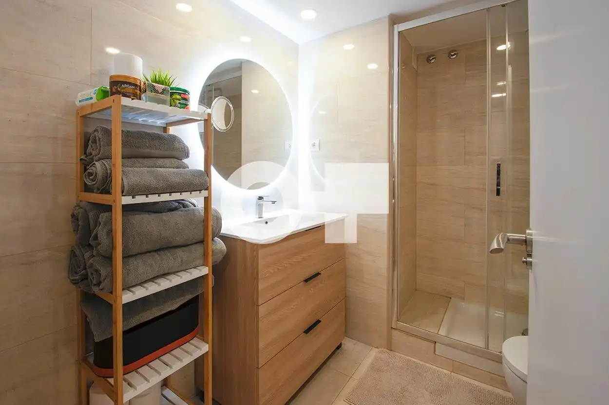 Baño de Piso en venta en Barcelona con Aire acondicionado, Calefacción y Jardín privado