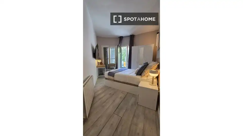 Bedroom of Flat for rent in Barcelona  with Air Conditioner, Heating and Furnished