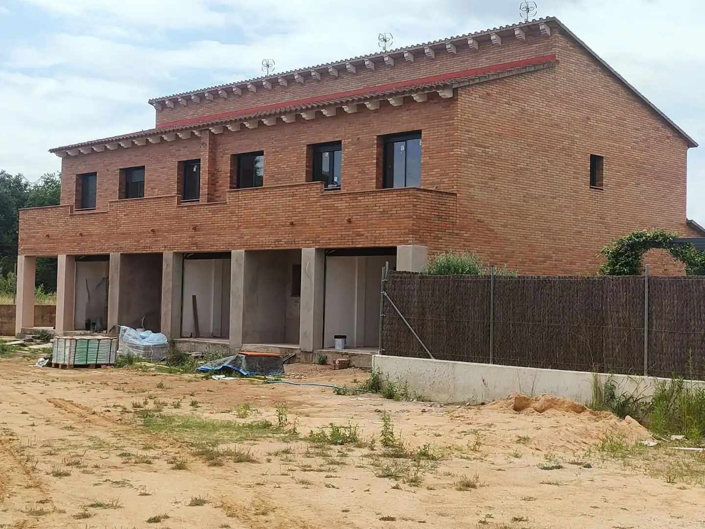Vista exterior de Casa adosada en venda en Riudarenes amb Calefacció, Jardí privat i Parquet