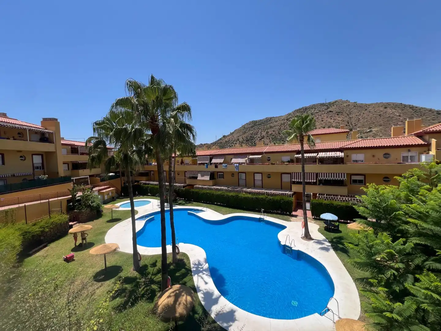 Vista exterior de Planta baixa en venda en Rincón de la Victoria amb Aire condicionat, Terrassa i Traster