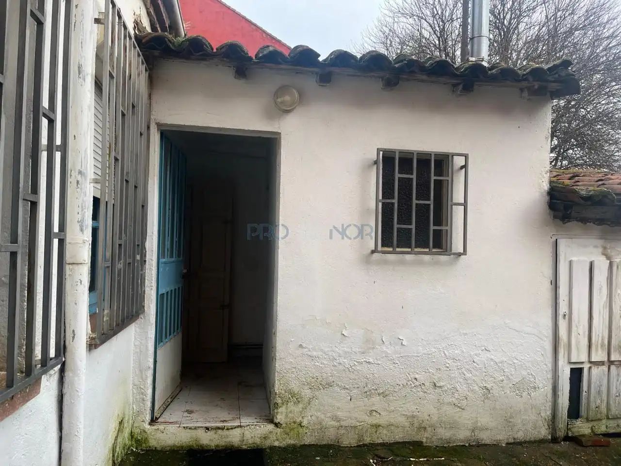 Exterior view of Houses for sale in San Andrés del Rabanedo  with Heating and Private garden
