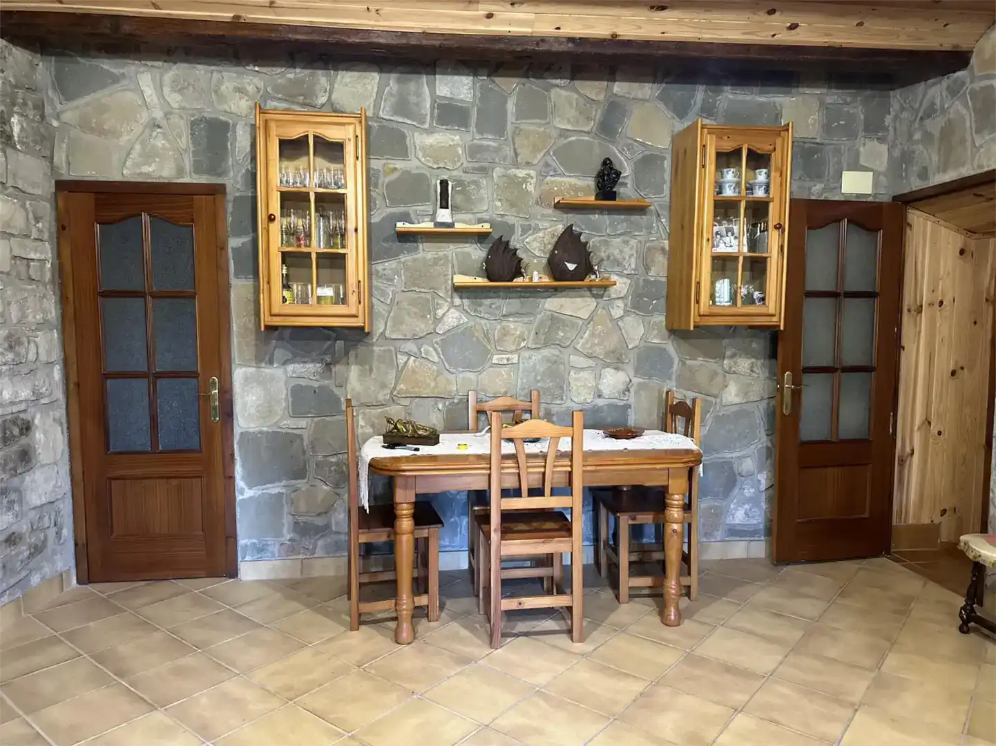 Comedor de Finca rústica en venta en Sant Vicenç de Castellet con Jardín privado, Trastero y Piscina