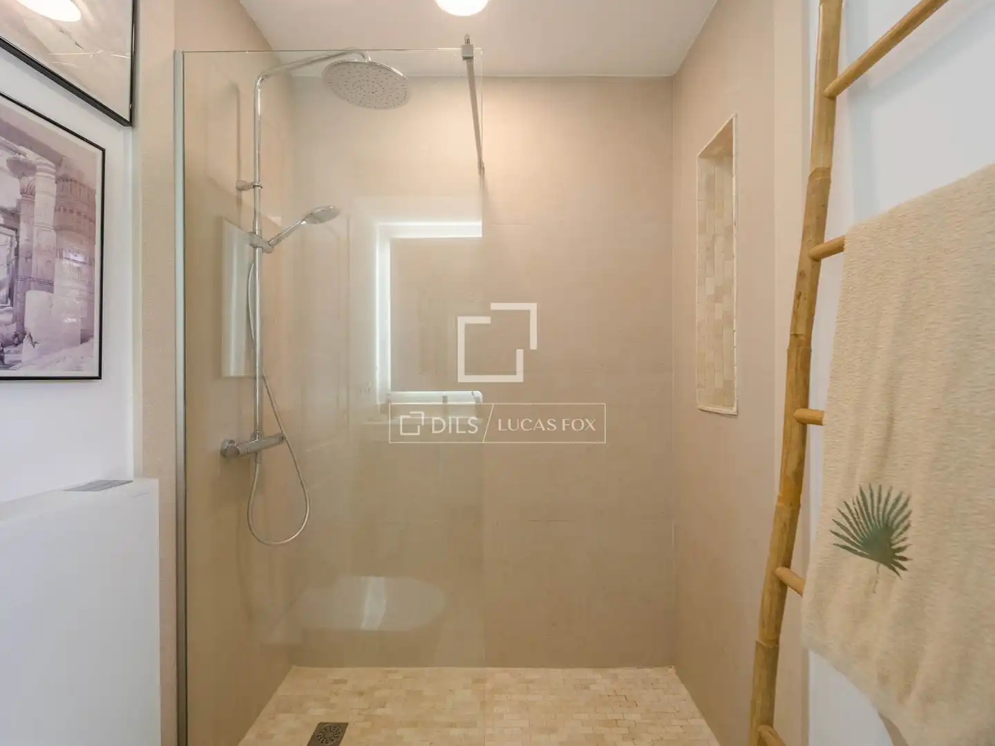 Bathroom of Houses for rent in L'Eliana  with Air Conditioner, Heating and Private garden