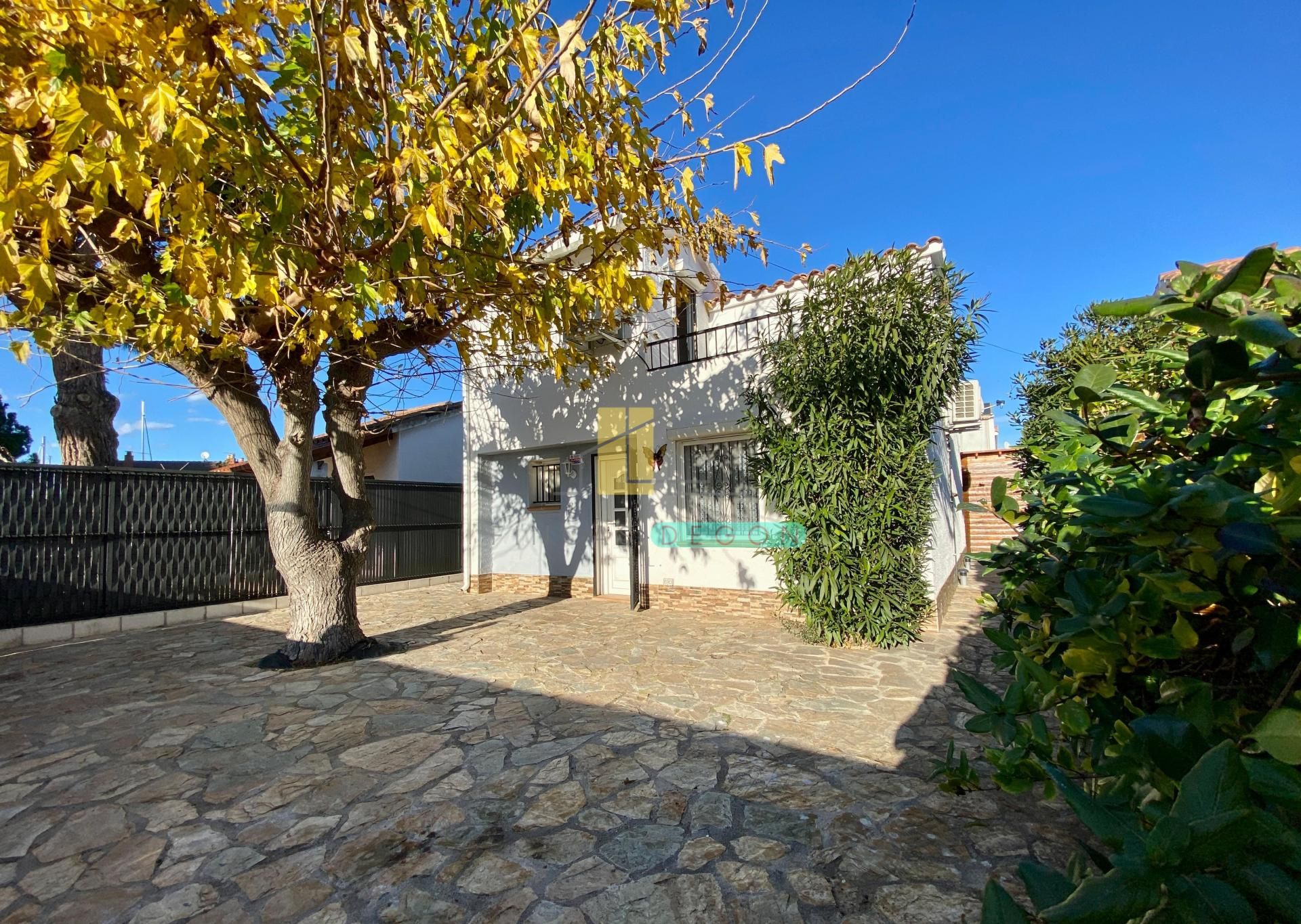 House or chalet for sale in Santa Margarita, Roses
