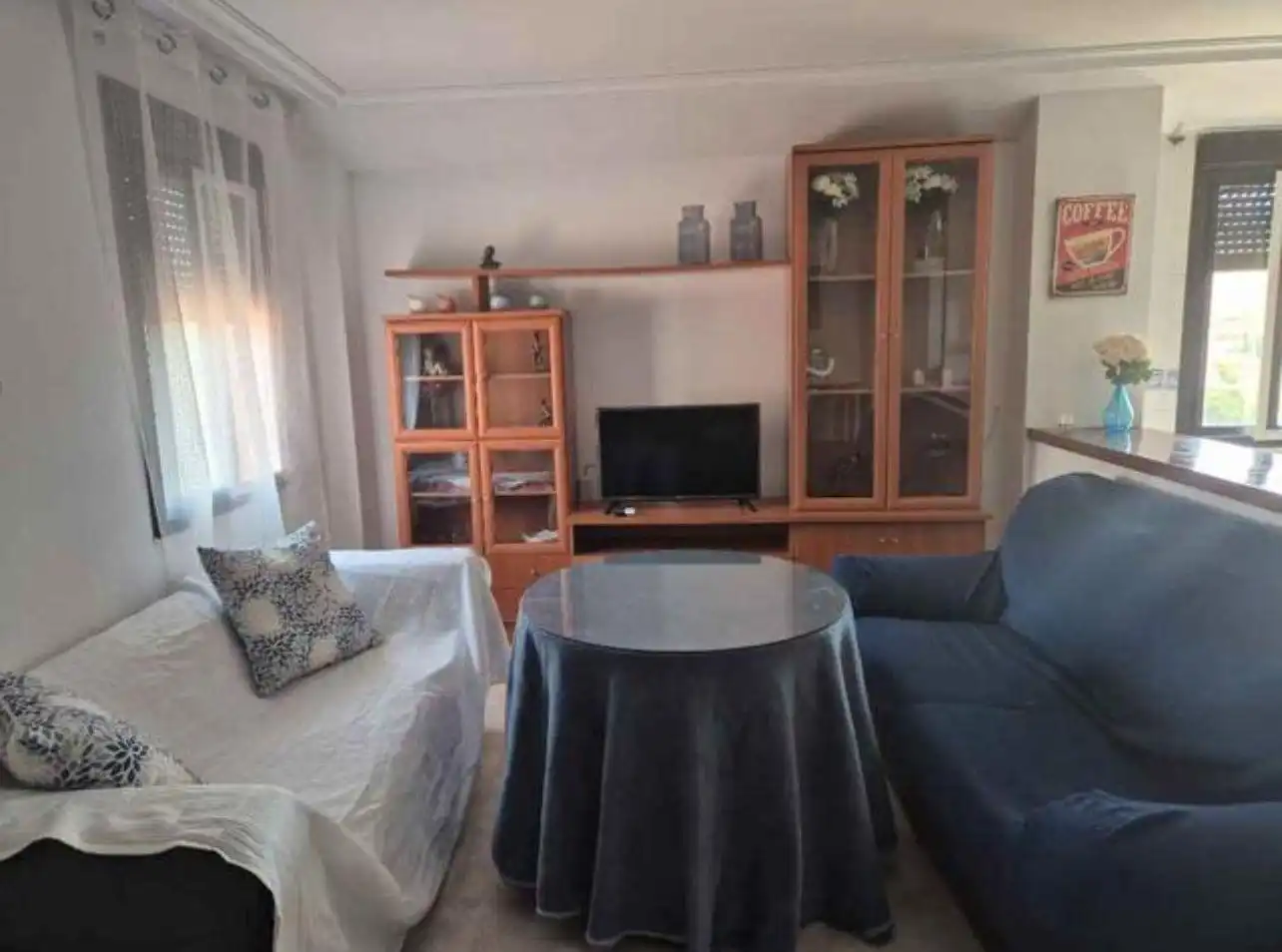 Wohnzimmer von Wohnung zur Miete in Cáceres mit Klimaanlage