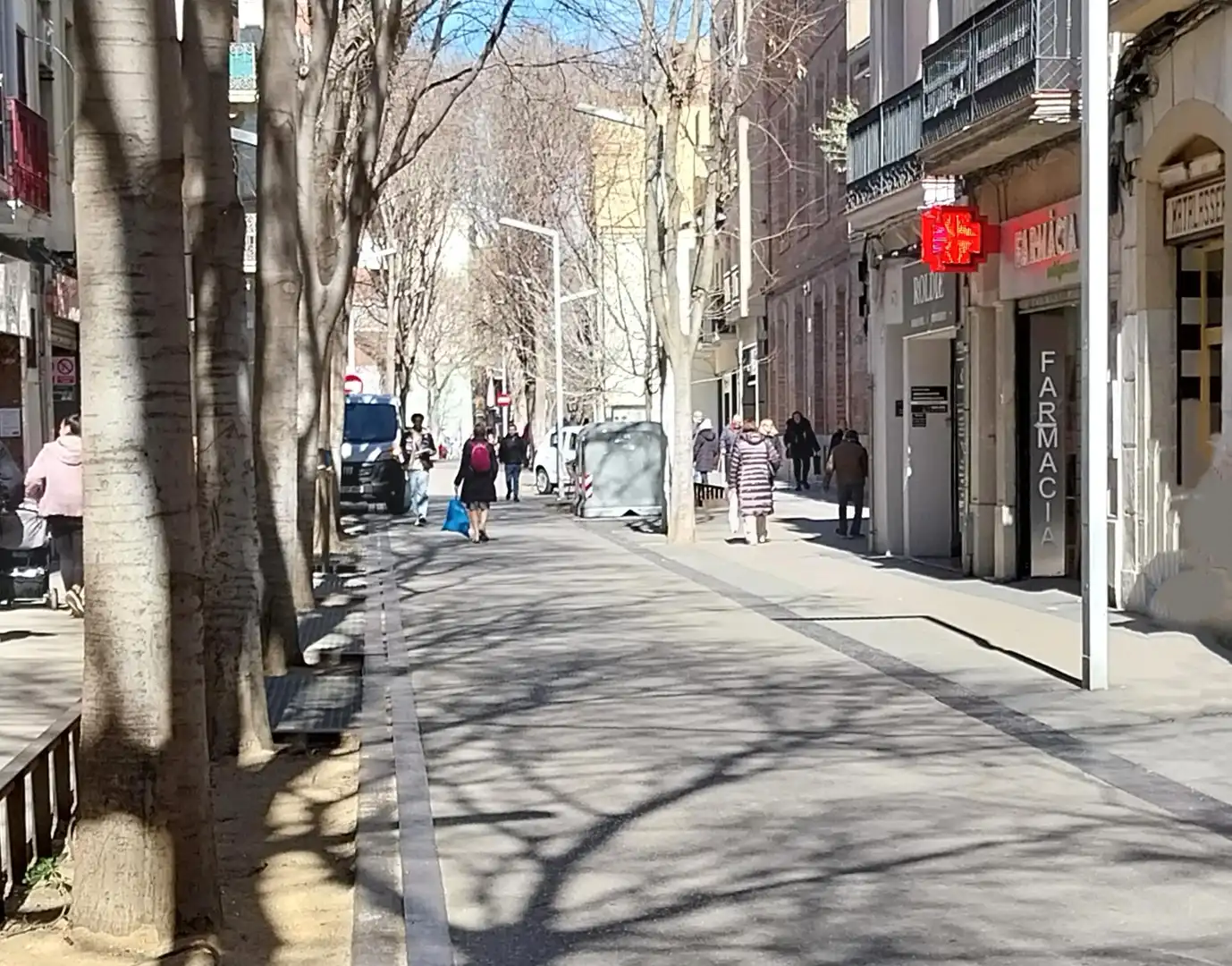 Außenansicht von Garage zum Verkauf in Barcelona
