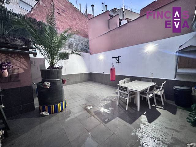 Piso en Venta en Terrassa - CL UBEDA, D en Zona Esportiva