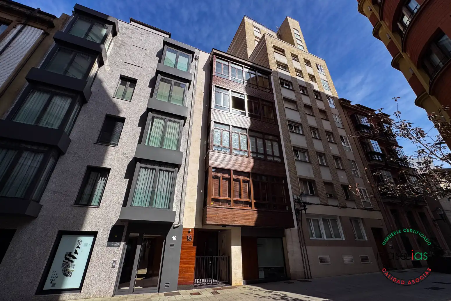 Vista exterior de Pis en venda en Gijón  amb Calefacció i Parquet
