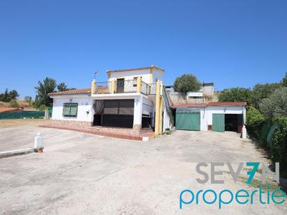 Vista exterior de Casa o xalet en venda en Méntrida amb Calefacció, Jardí privat i Terrassa