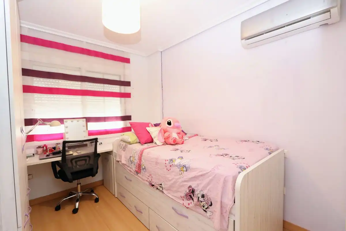 Dormitori de Casa o xalet en venda en Murcia amb Aire condicionat, Jardí privat i Terrassa