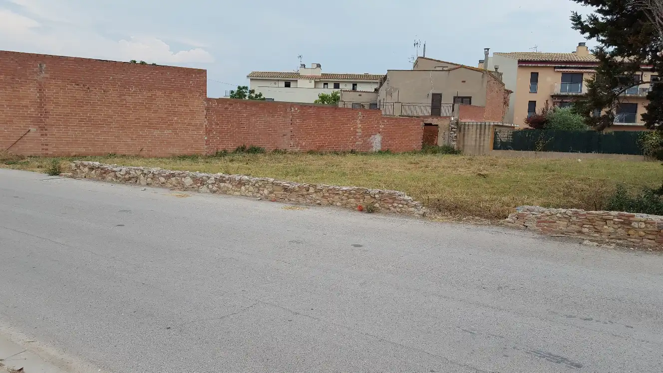 Residential land for sale in Vila-sacra