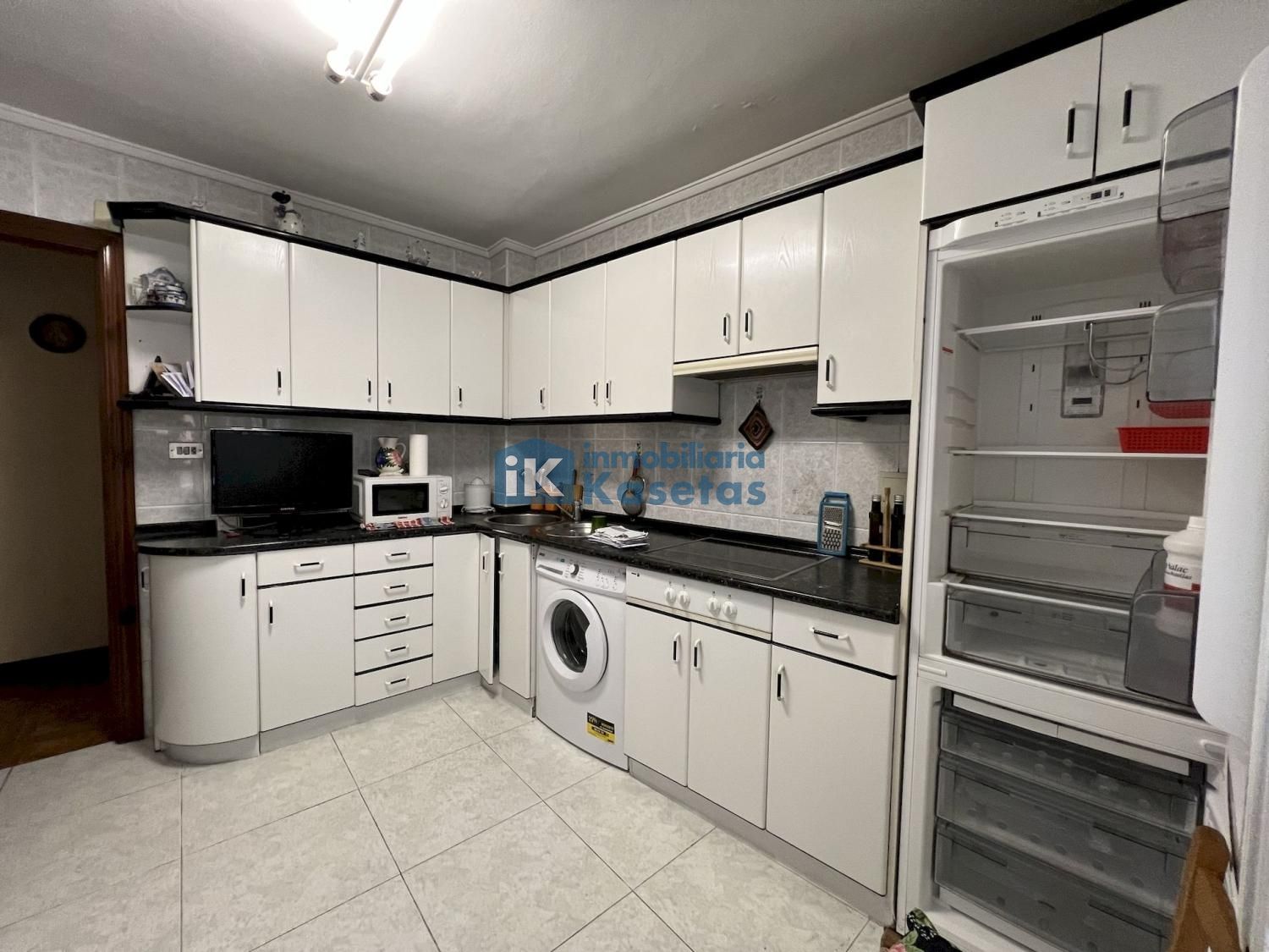 Kitchen of Flat for sale in Basauri   with Heating, Terrace and Furnished