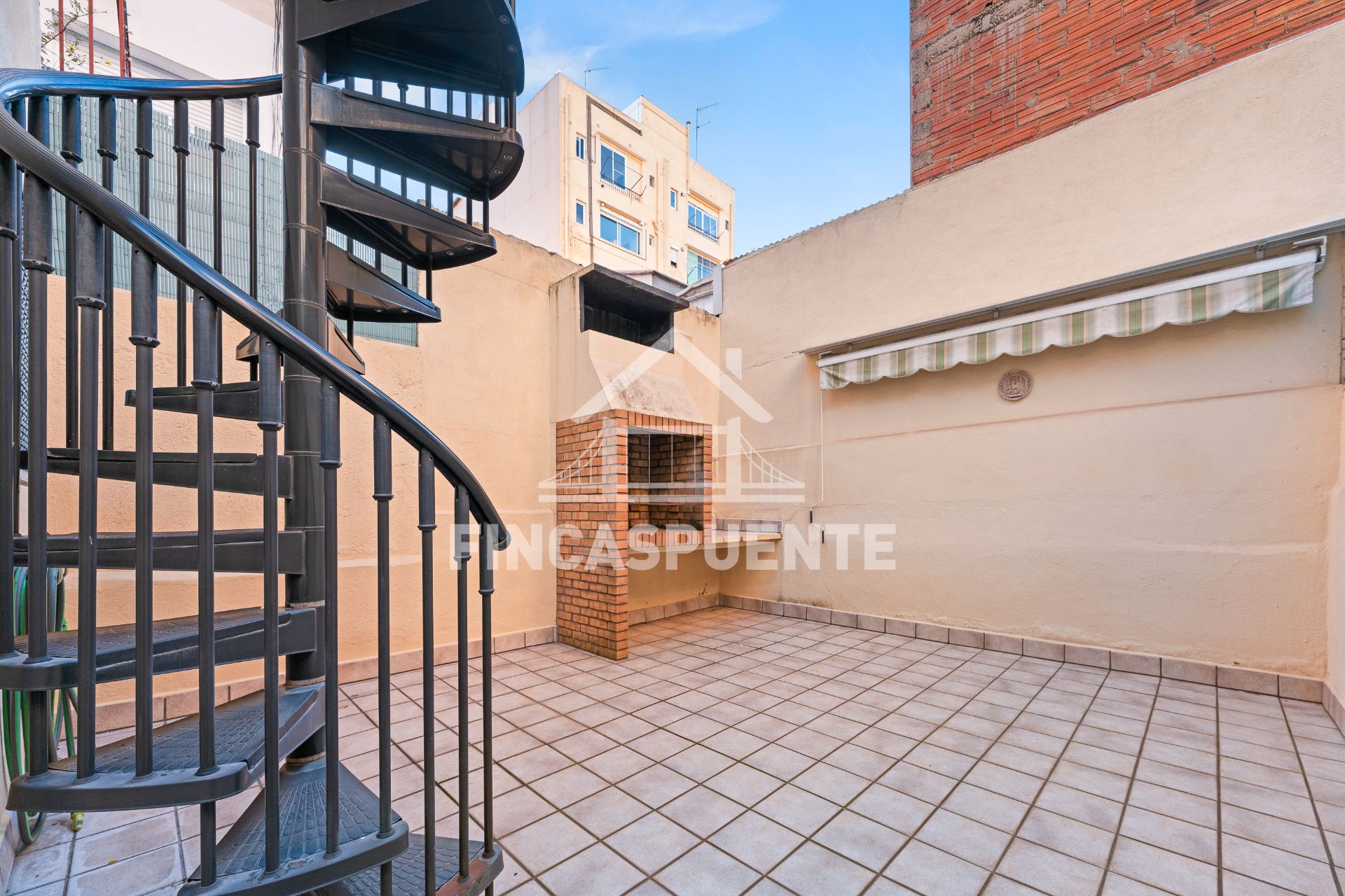 Terrassa de Casa adosada en venda en  Barcelona Capital amb Aire condicionat, Calefacció i Jardí privat