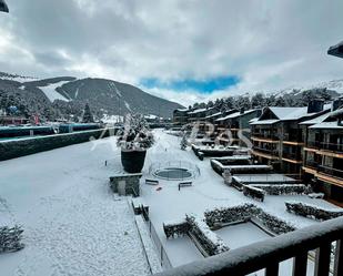 Vista exterior de Dúplex en venda en Alp amb Calefacció, Piscina i Piscina comunitària