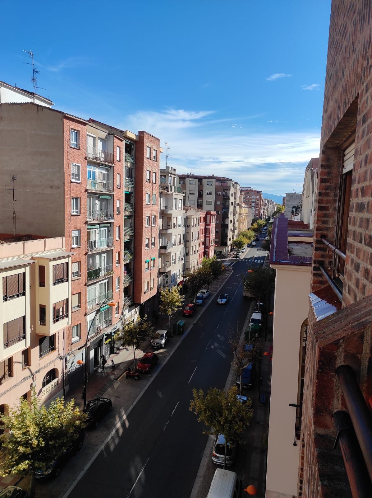 Vista exterior de Pis en venda en  Logroño amb Calefacció, Terrassa i Moblat