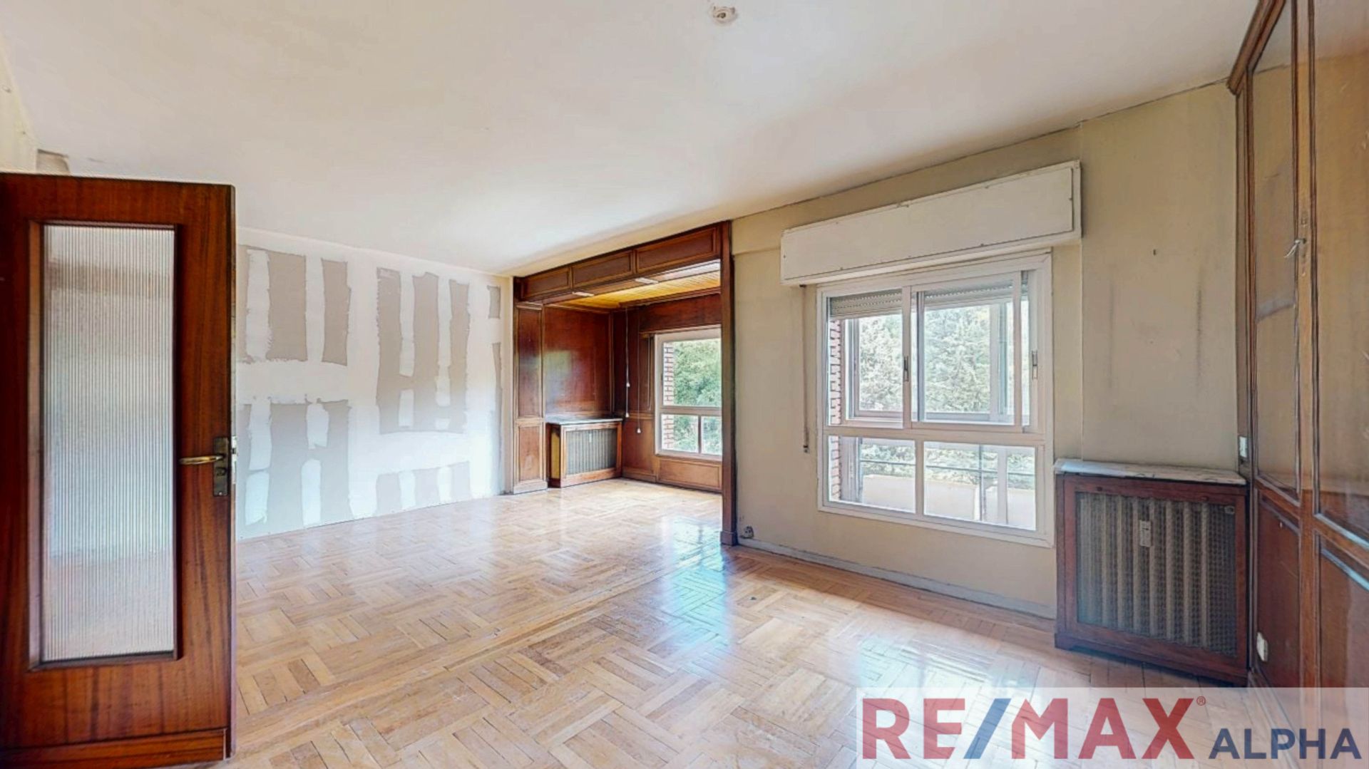 Living room of Flat for sale in  Madrid Capital  with Heating, Private garden and Terrace