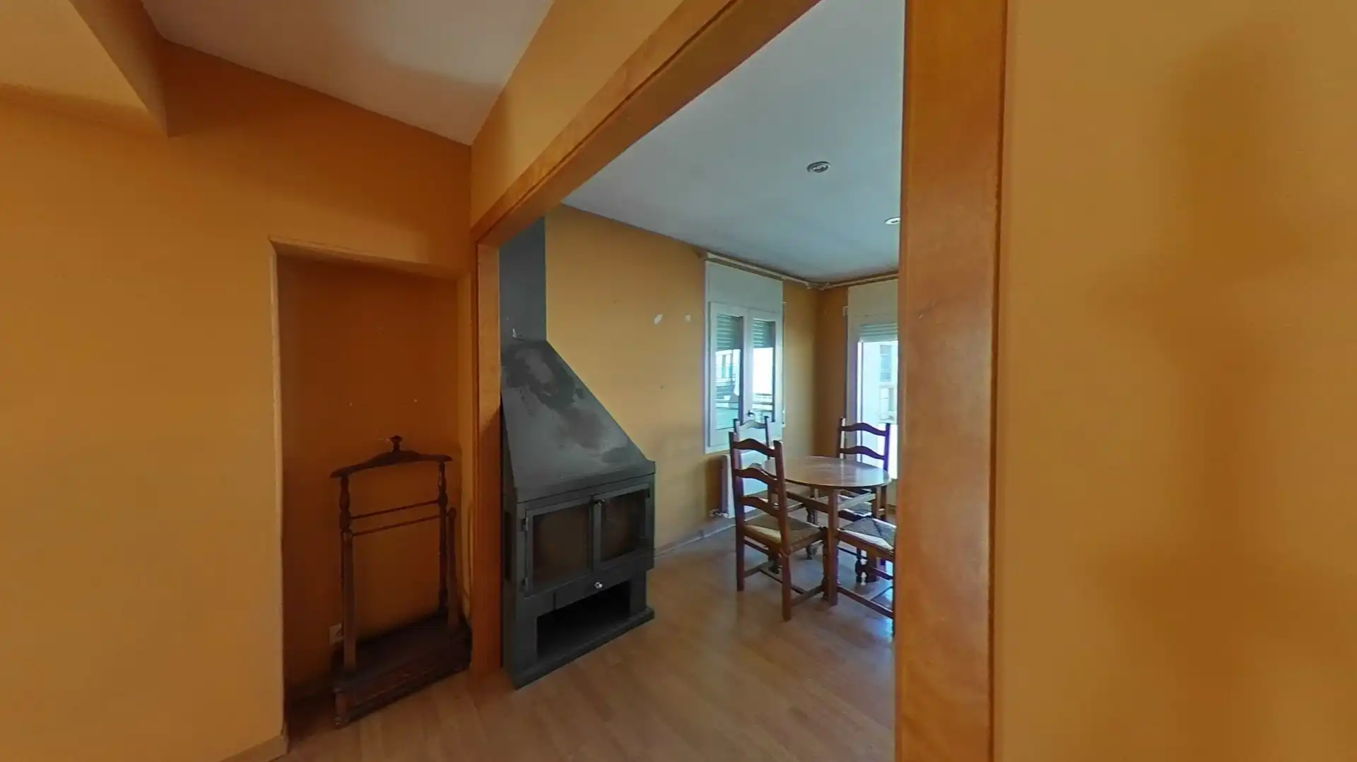 Casa adosada en venta en Olot con Balcón