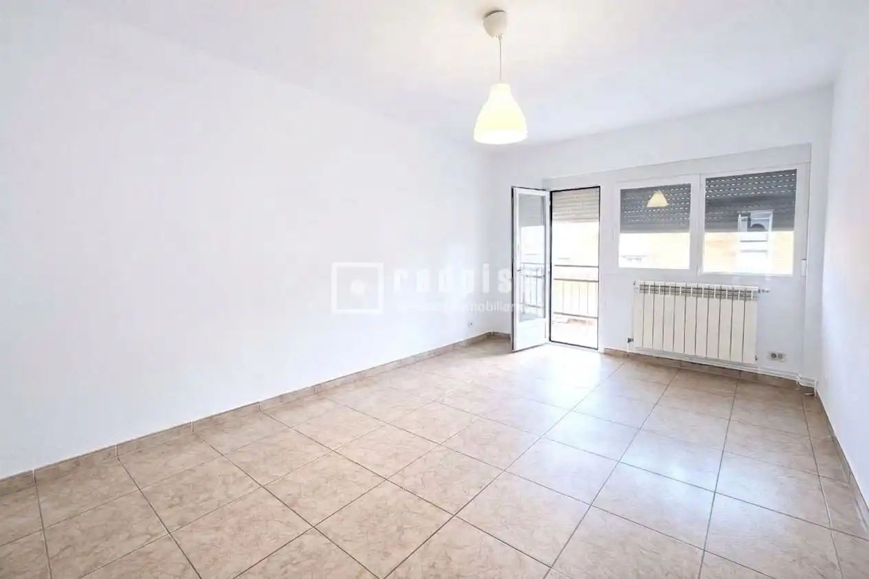 Habitación de Piso en venta en Madrid con Calefacción y Terraza