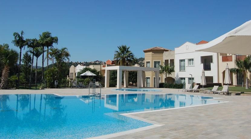 Piscina de Apartament en venda en Dénia amb Aire condicionat, Calefacció i Jardí privat