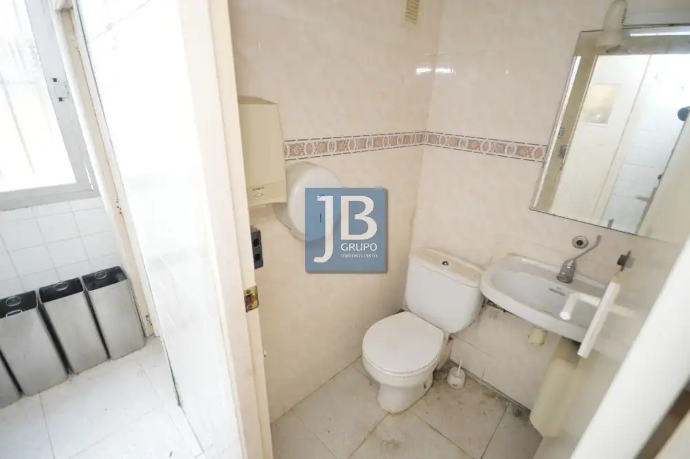 Local commercial à vendre à Avinguda de la Marina, imagen 17