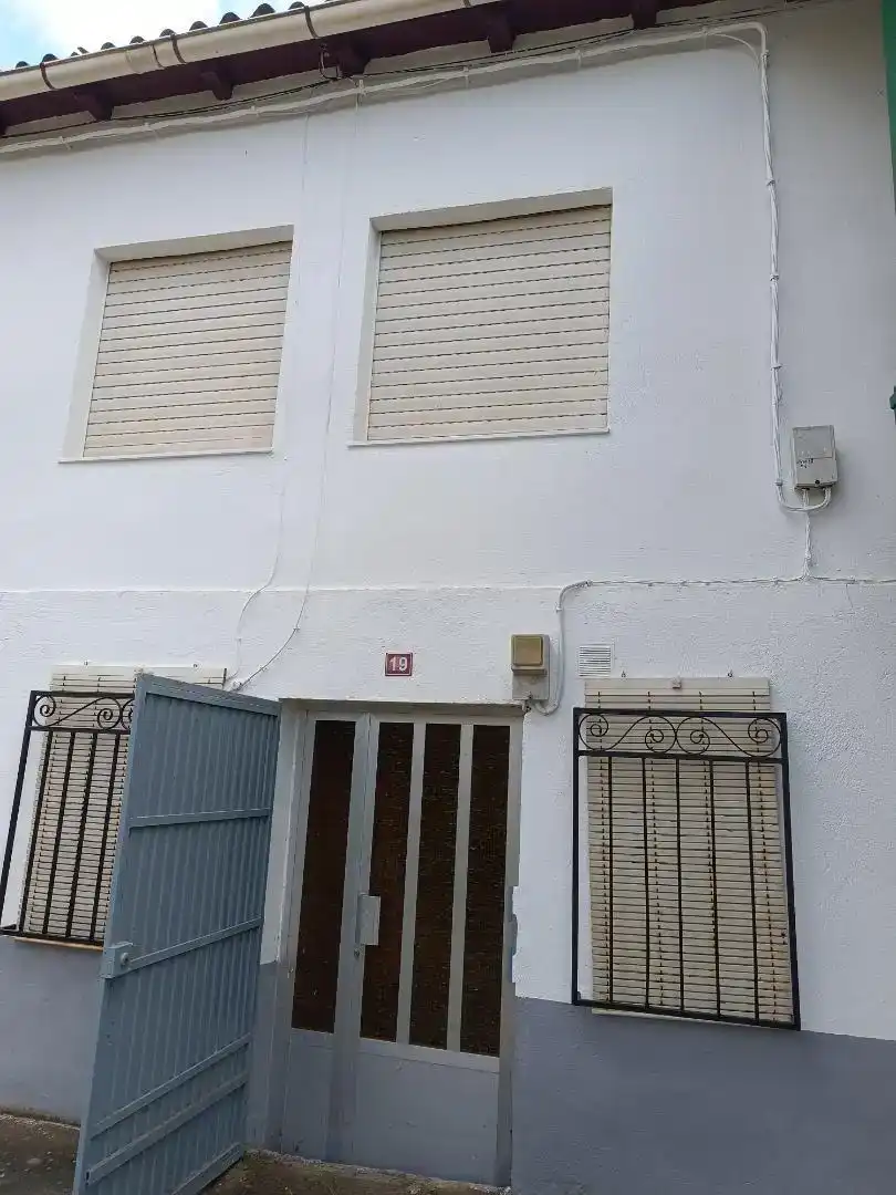 Vista exterior de Casa adosada en venda en Brazuelo amb Traster, Moblat i Forn