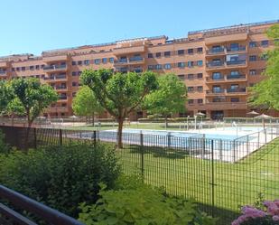 Exterior view of Flat for sale in Rivas-Vaciamadrid  with Air Conditioner, Terrace and Swimming Pool