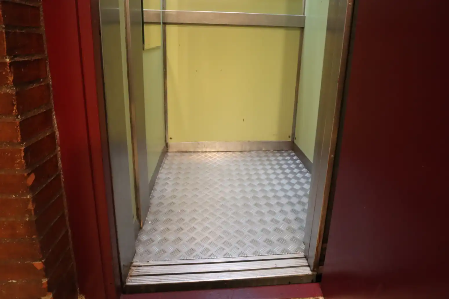 Piso en venta en Oviedo  con Calefacción y Terraza