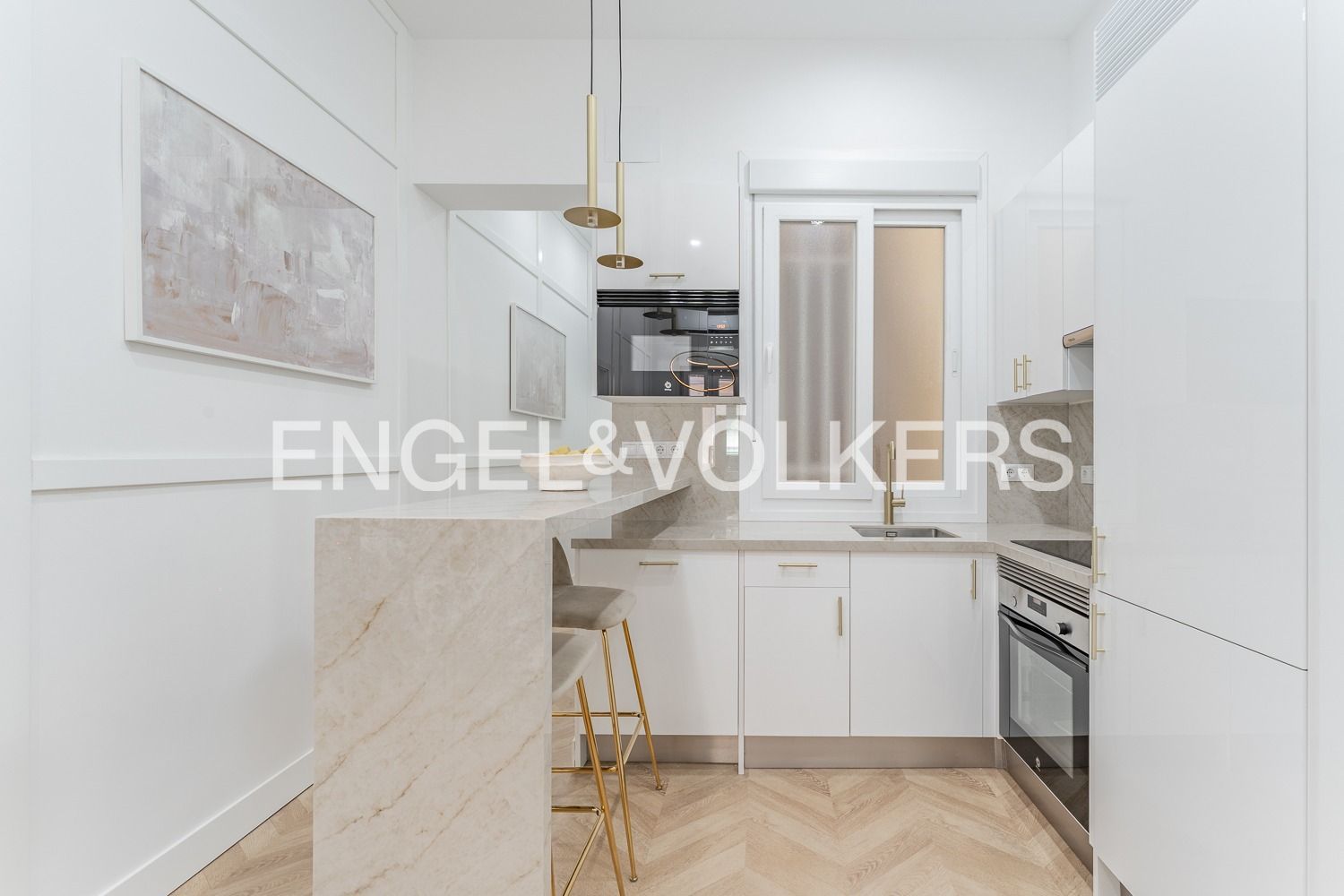 Cuina de Apartament de lloguer en  Madrid Capital amb Aire condicionat, Calefacció i Moblat