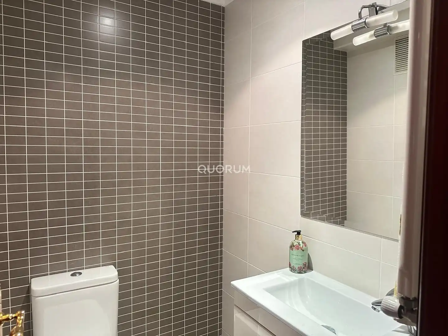 Badezimmer von Wohnung zum Verkauf in Getxo  mit Heizung und Abstellraum