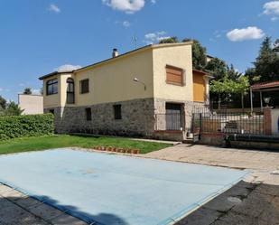 Exterior view of House or chalet for sale in Peñalba de Ávila  with Air Conditioner, Terrace and Swimming Pool