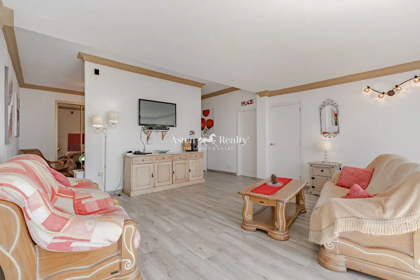 Sala de estar de Casa o chalet en venta en Adeje con Aire acondicionado, Terraza y Piscina