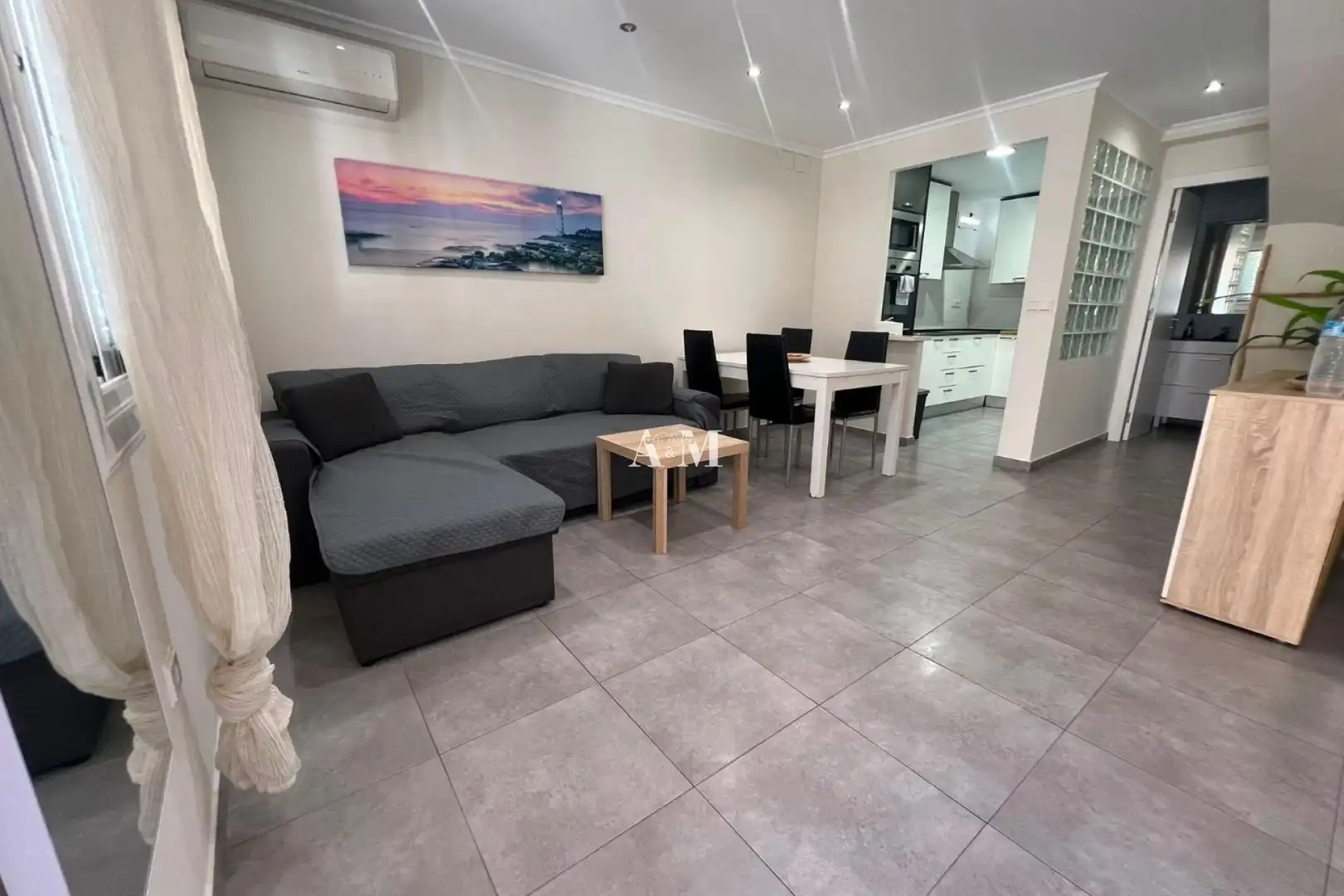 Wohnzimmer von Einfamilien-Reihenhaus zur Miete in Santa Pola mit Klimaanlage, Heizung und Privatgarten