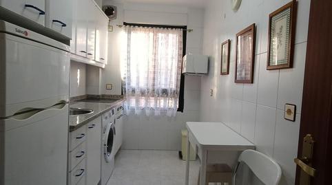 Foto 2 de Apartament de lloguer a Antolín López Peláez, El Ejido - Santa Ana, León Capital